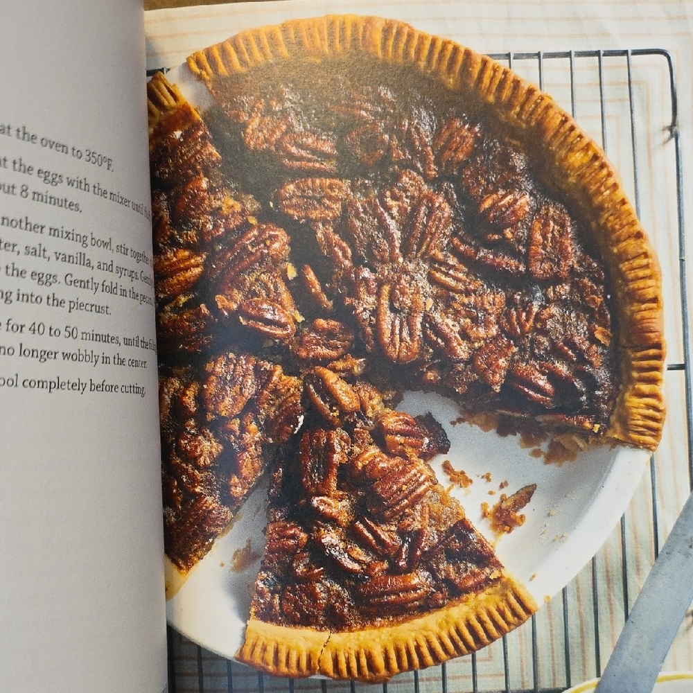 Duck Commander Kitchen Cookbook - Picture 10 of 11